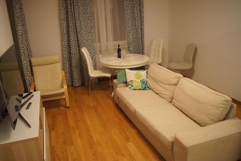 Cichy, Nowoczesny, Komfortowy Przy Galerii Mokotow Apartment Warsaw Exterior photo
